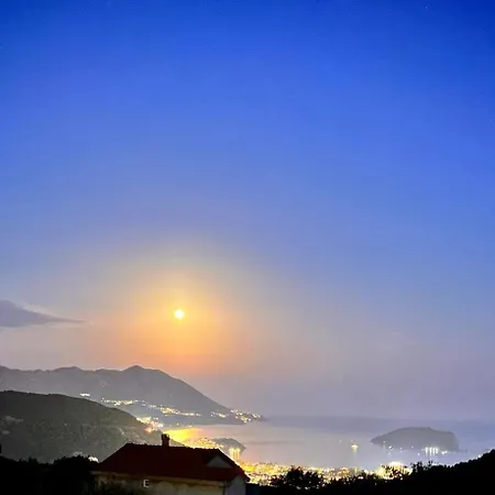Moonlight Villa