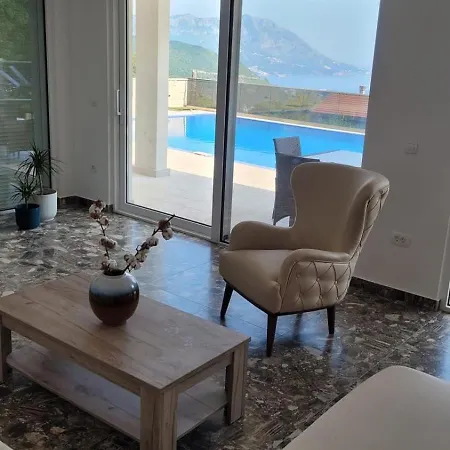 Villa Moonlight